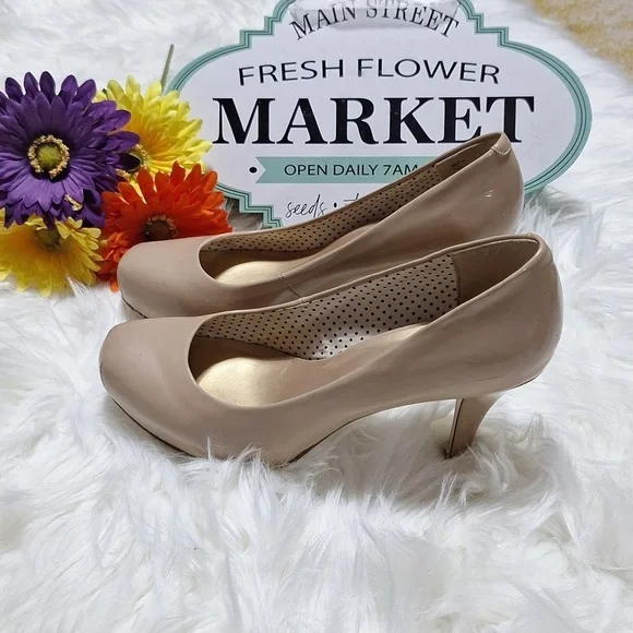 Madden girl 7.5 tan pumps, Beautiful career shoes, - Picture 3 of 6